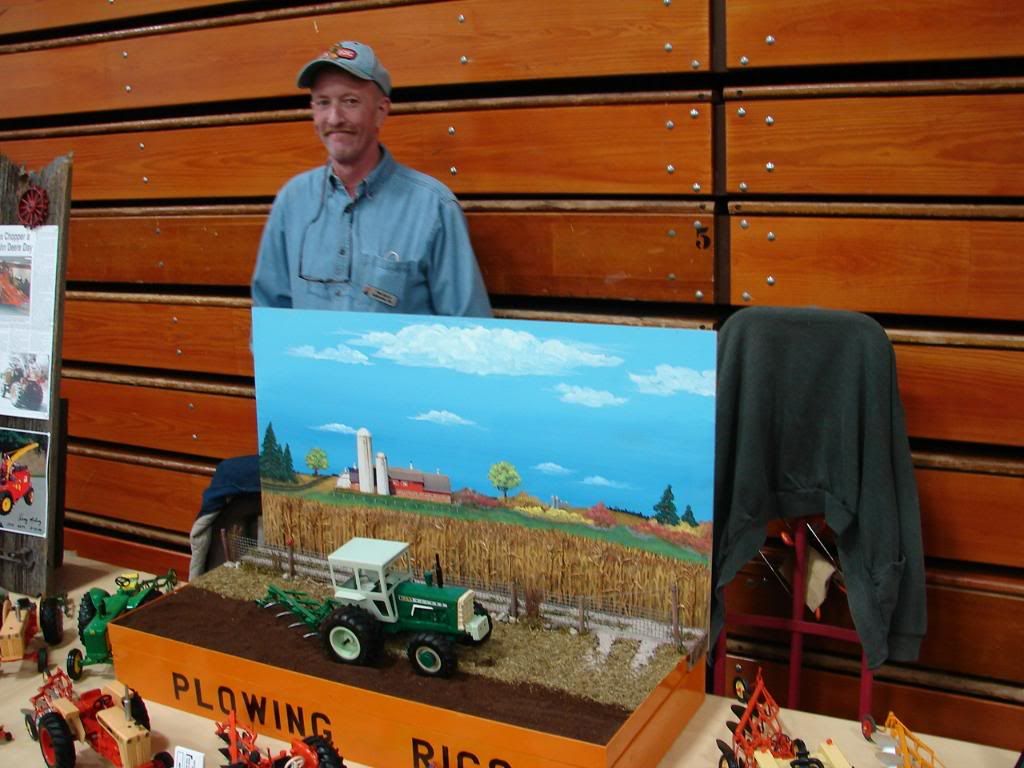 LOTS of Pictures from the 09 Ripon WI Toy Show Toy Farmin' LLC
